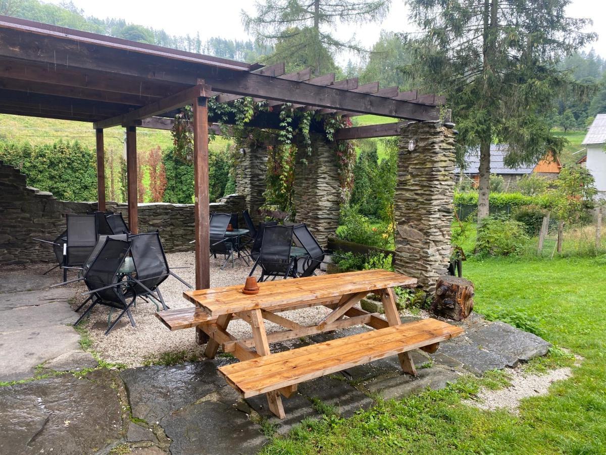 Penzion Hajenka Petrovice  Buitenkant foto